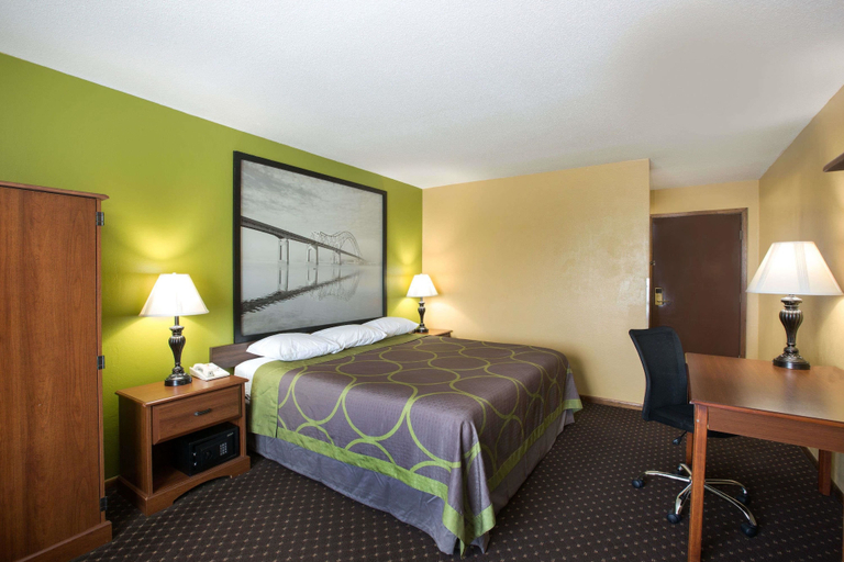 Bedroom 3, Super 8 by Wyndham Williams, Hamilton