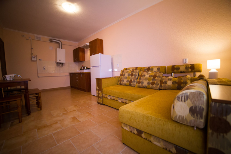 Others 5, Best Apartments on Kyryla & Mefodia, Mukachivs'ka