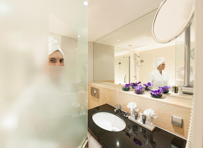 Bathroom 9