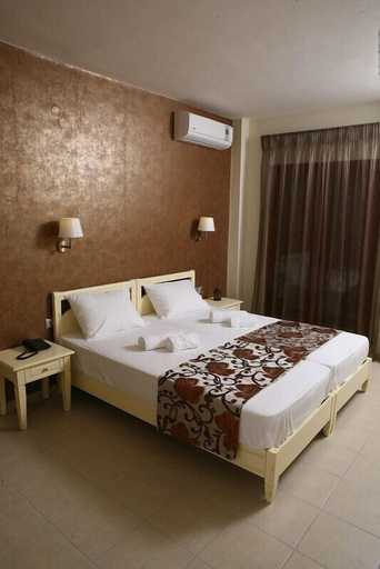 Bedroom 2, Michaelangelo, Epirus