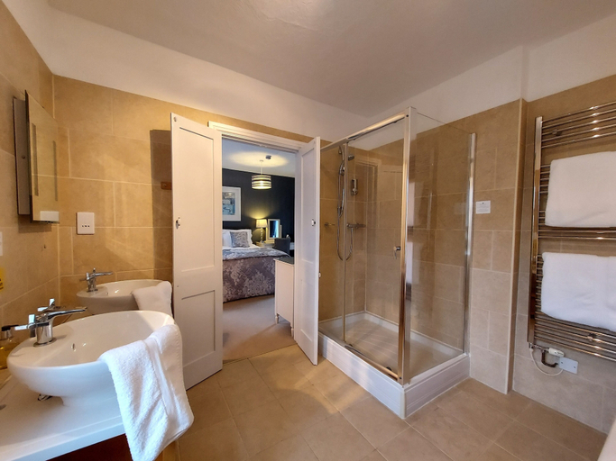 Bathroom 4, Boscastle House, Cornwall