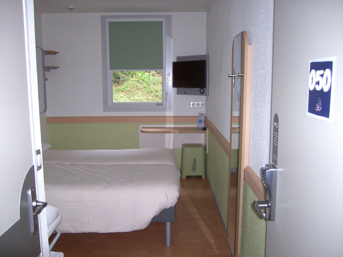 Bedroom 4, ibis budget Brignoles Provence Verte, Var