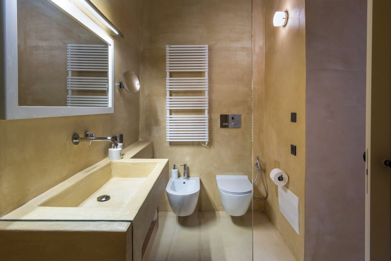 Bathroom 4, I Tre Bacili, Lecce