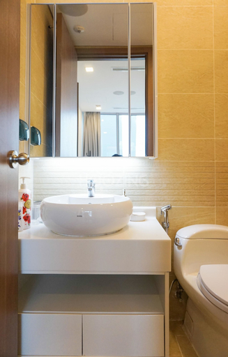 Bathroom 10