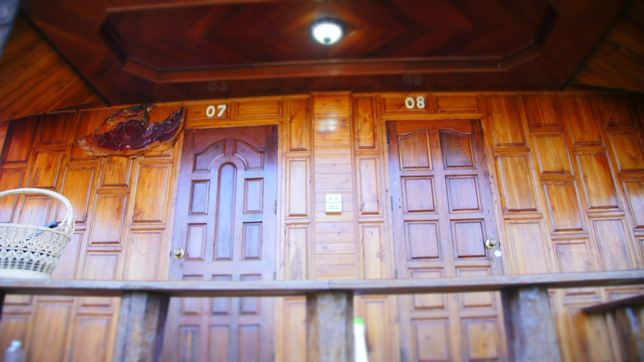 Others 5, Bansuanphuhong, Chiang Khan