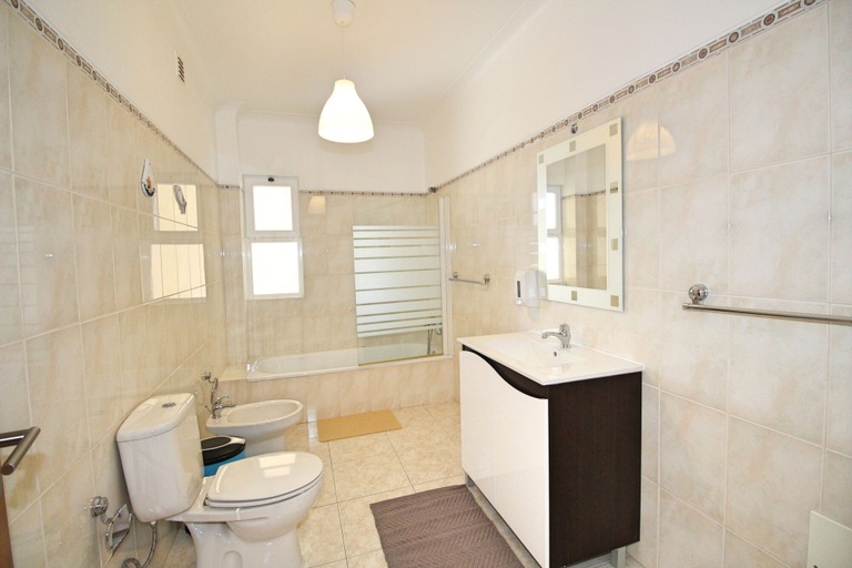 Bathroom 4, My Guest House - Hostel, Portimão
