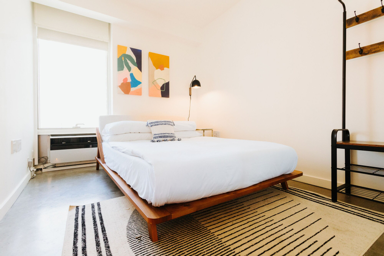 Bedroom 25