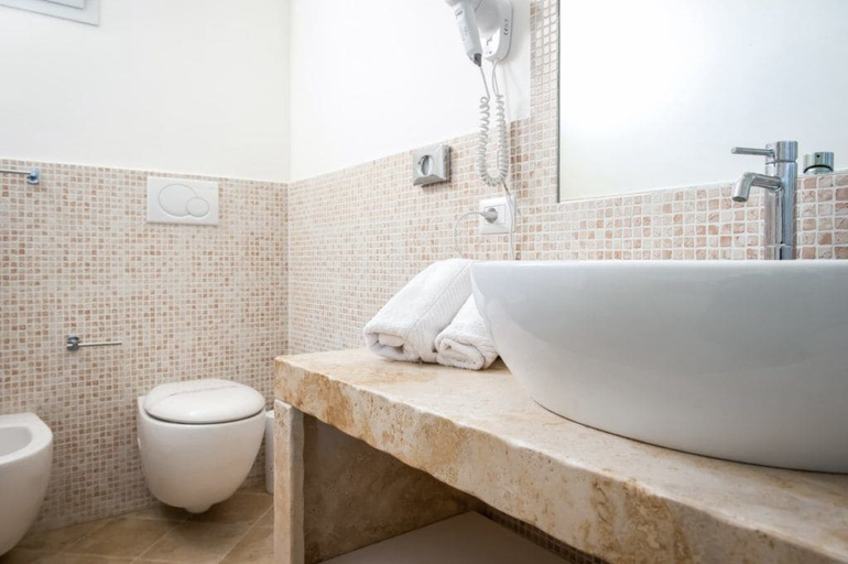 Bathroom 4, Cava Li Santi Residence, Lecce