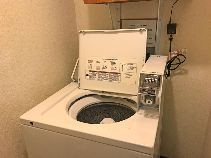 Bathroom 4, Americas Best Value Inn Lynnwood Seattle, Snohomish