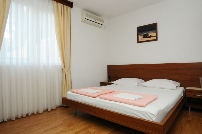 Bedroom 3, D&R Boreta Apartments