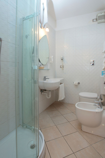 Bathroom 5, Hotel Centrale, Bologna