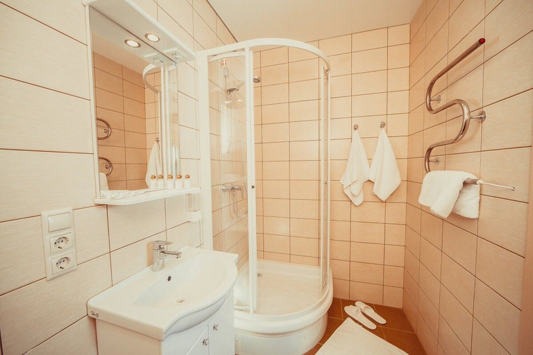 Bathroom 3, Hotel Paluba, Samara