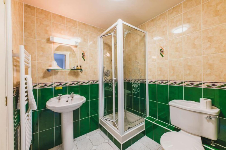 Bathroom 4, The Old Bakery Hotel, Warwickshire