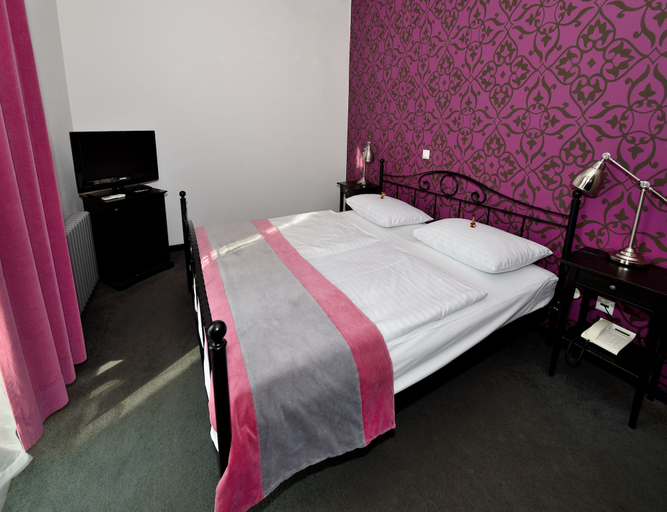 Bedroom 2, Vila Prešeren, Bled