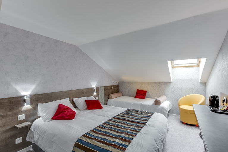 Bedroom 4, ConfortT Hotel Thouars, Deux-Sèvres