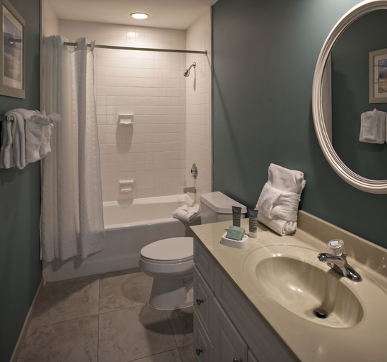 Bathroom 4, Carolina Club by Spinnaker Resorts, Beaufort