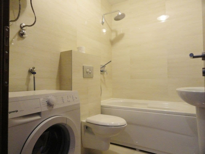 Bathroom 3, Center Apartment C 18