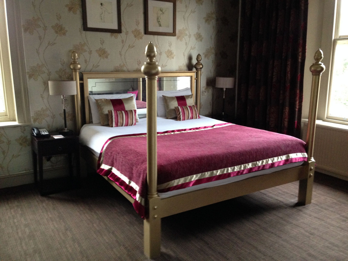 Bedroom 3, Coulsdon Manor Hotel and Golf Club, London