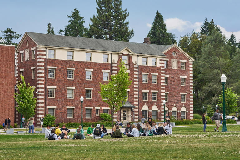 Exterior & Views 2, Graduate by Hilton Eugene, Lane