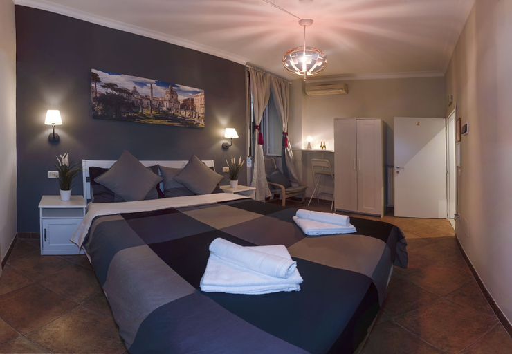 Bedroom 5, Martini Rooms, Rome