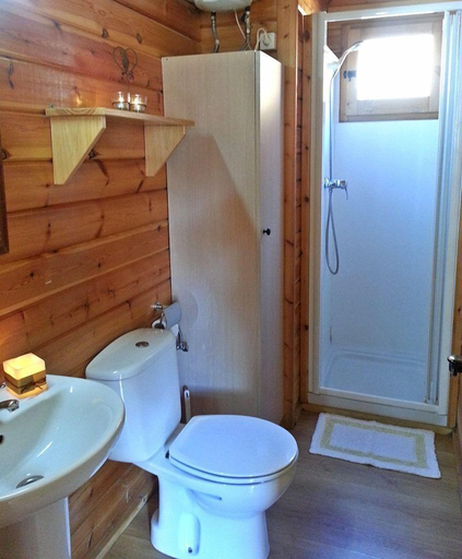 Bathroom 4, Nou Camping Bungalows, Lleida