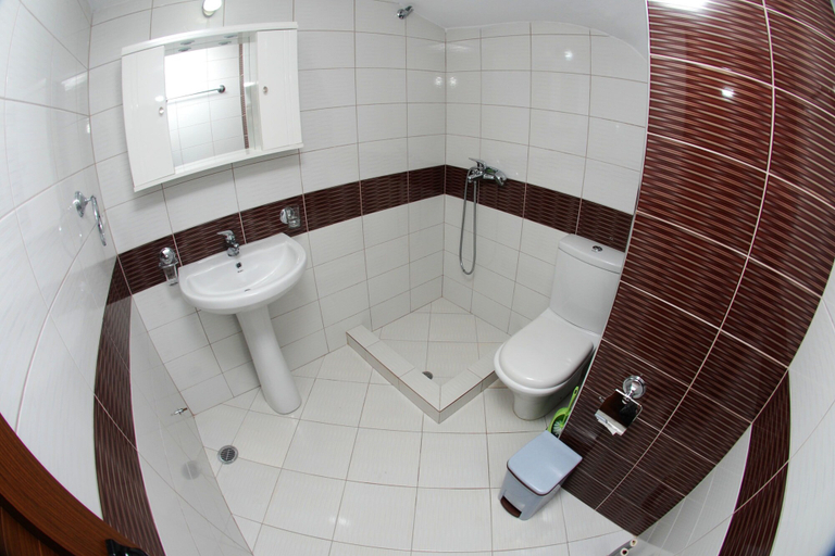 Bathroom 3, Unico ApartHotel, Sarandës