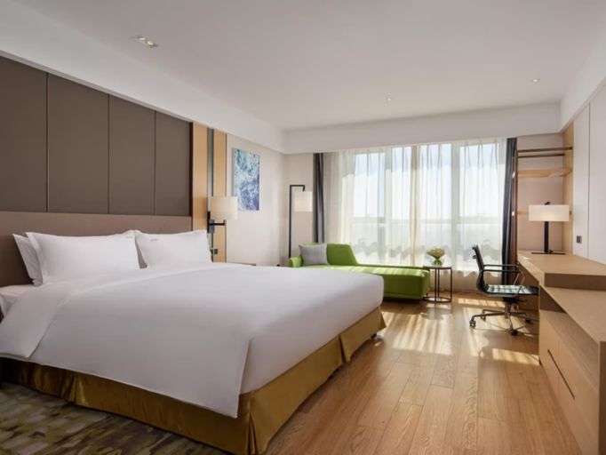 Bedroom 5, Holiday Inn & Suites LANGFANG NEW CHAOYANG by IHG, Langfang