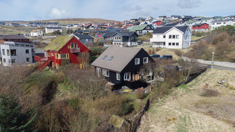 Exterior & Views 2, Lovely Apartments - 20 min walk from city centre, Tórshavn