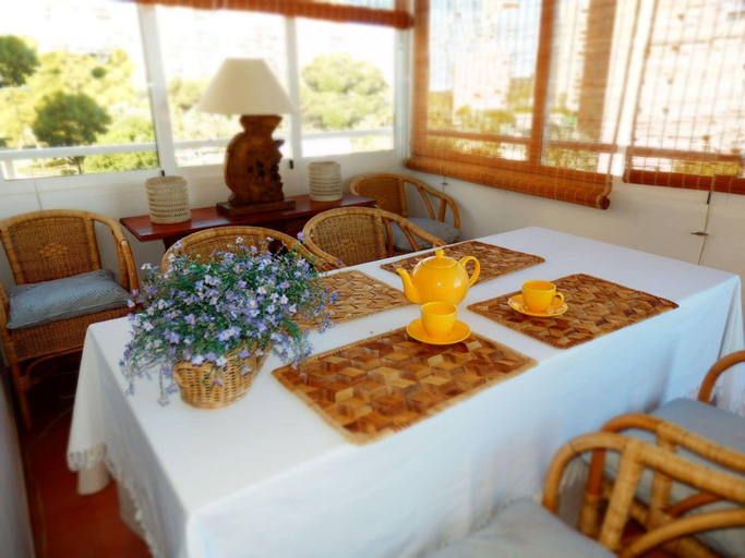 Food & Drinks, Waterfront Playamar Apartments, Málaga