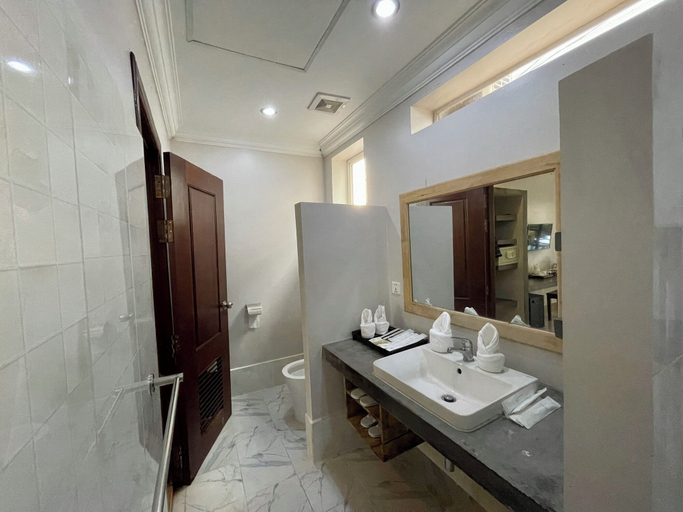 Bathroom 4, K. MEDICIAL CLINIC RESORT, Siem Reap