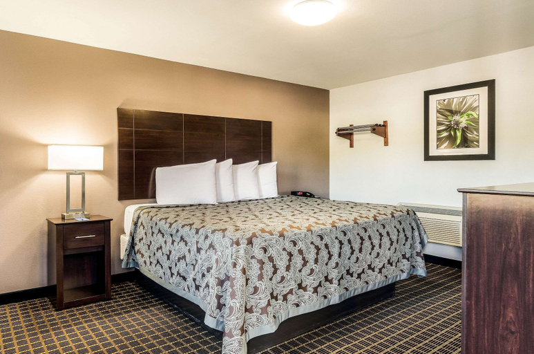 Bedroom 3, Rodeway Inn Middleboro - Plymouth, Plymouth
