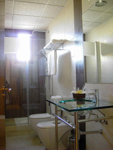 Bathroom 4, Llave De Granada, Jaén