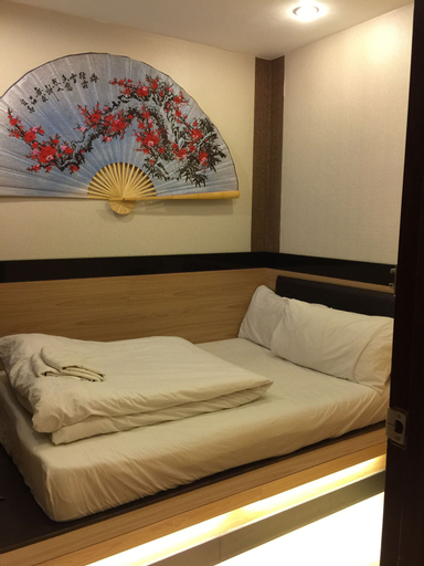 Bedroom 16