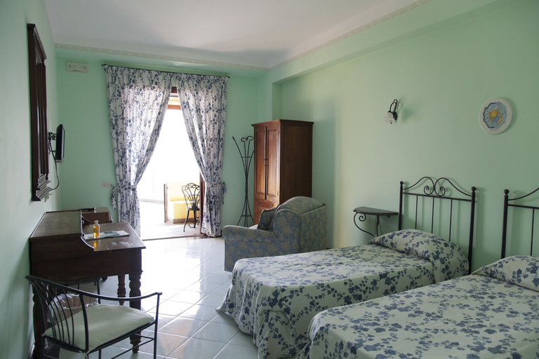 Bedroom 3, A Pinnata, Messina