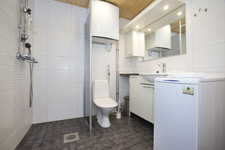 Bathroom 3, Kotimaailma Apartments Rovaniemi, Lapland