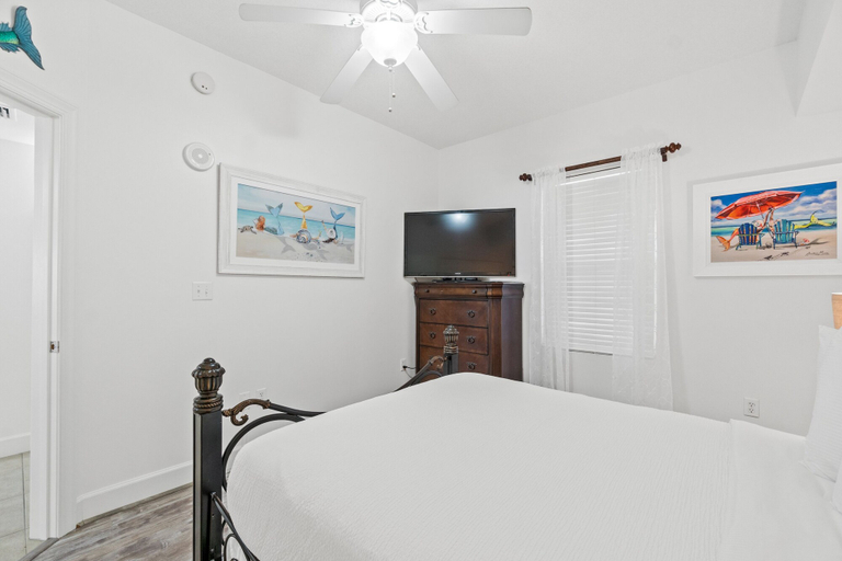 Bedroom 2, Sunrise Beach Resort by Panhandle Getaways, Bay