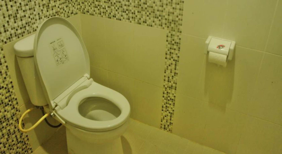 Bathroom 3