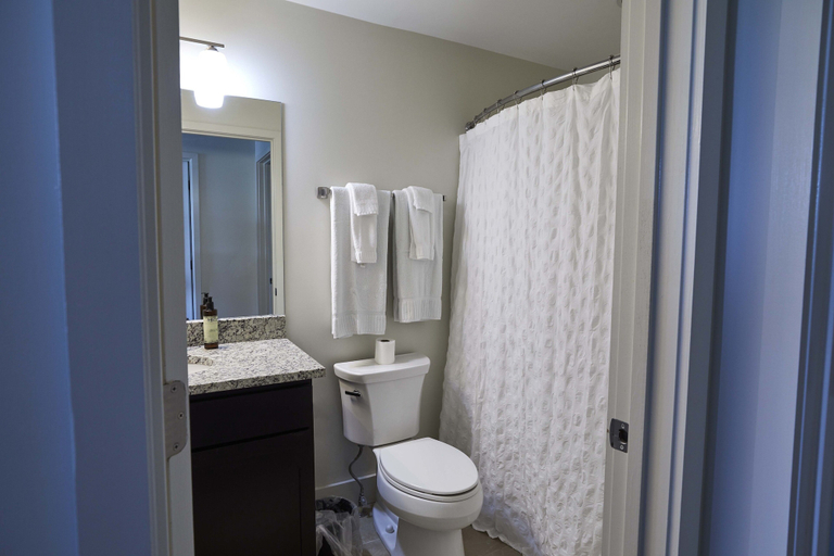 Bathroom 3, OLIVER 12 South, Davidson