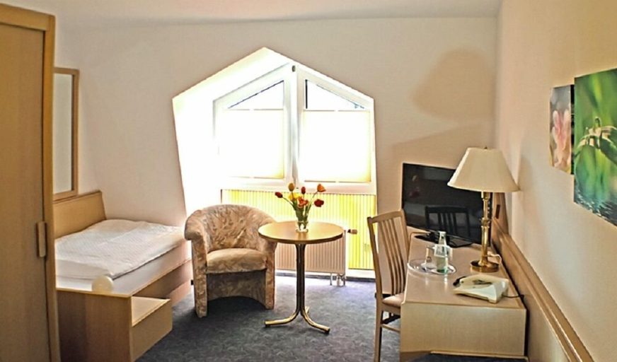 Bedroom 3, Hotel Fürstenberg, Oder-Spree