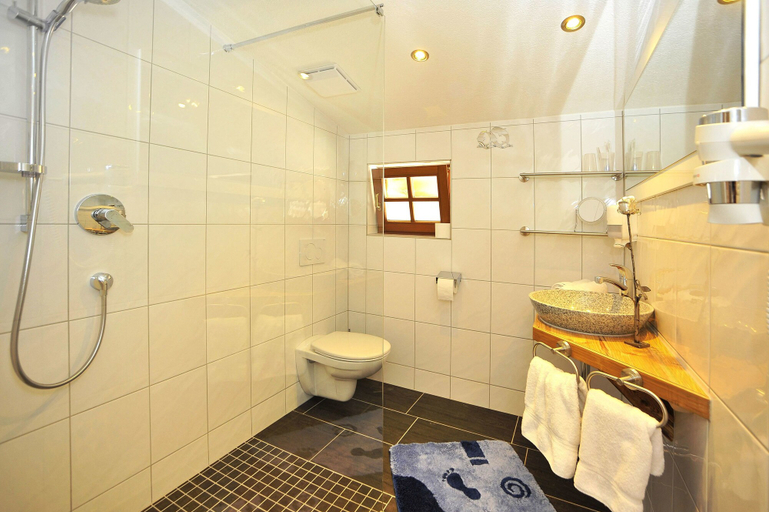 Bathroom 4, Resort Alt-Ötztal, Imst