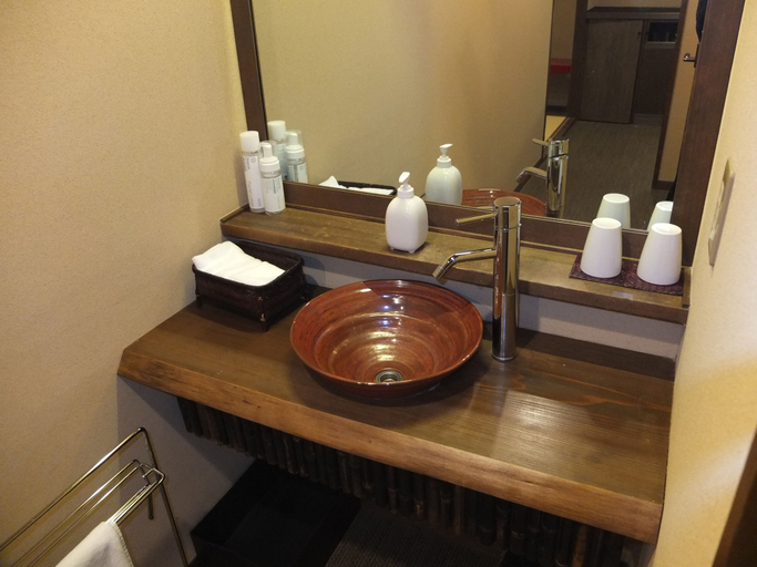 Bathroom 4, NIKKO KAWAJIONSEN IWAIYADO JYUAN, Nikkō