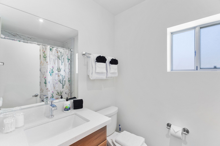Bathroom 26