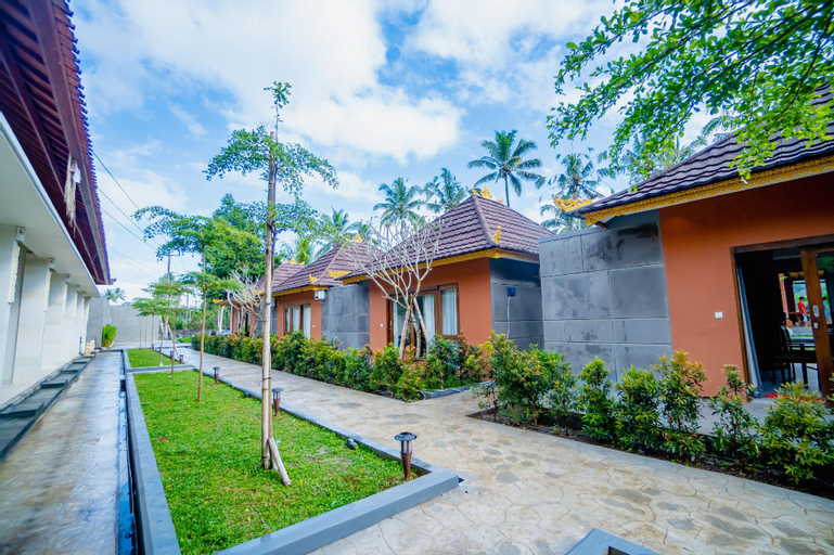 Exterior 5