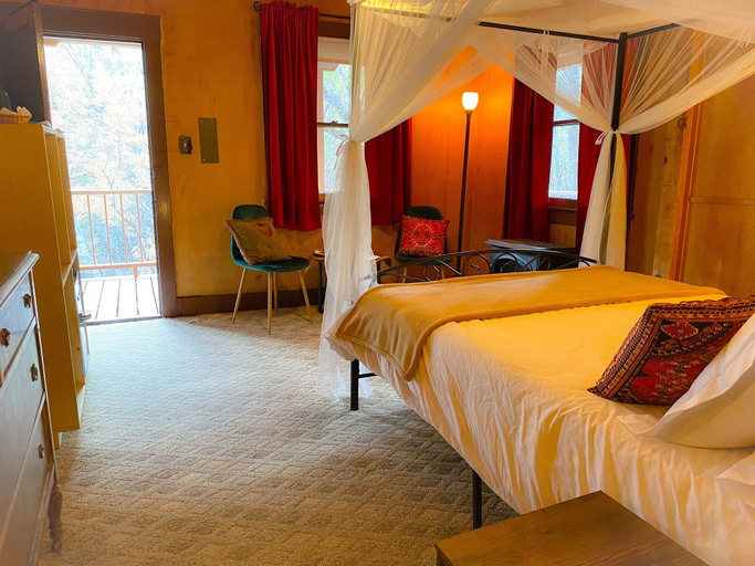 Bedroom 2, Quiet Mind Lodge Retreat & Spa Sequoias, Tulare