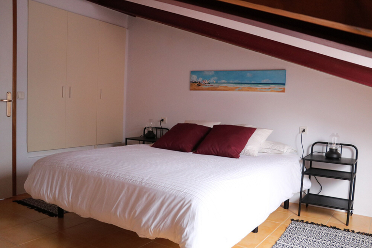 Bedroom 2, El Retiro de Poo, casa a 900m de la playa, Asturias