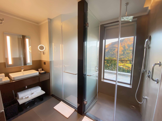 Bathroom 4, Radisson Blu Resort Kumbhalgarh, Rajsamand