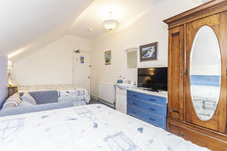 Bedroom 5