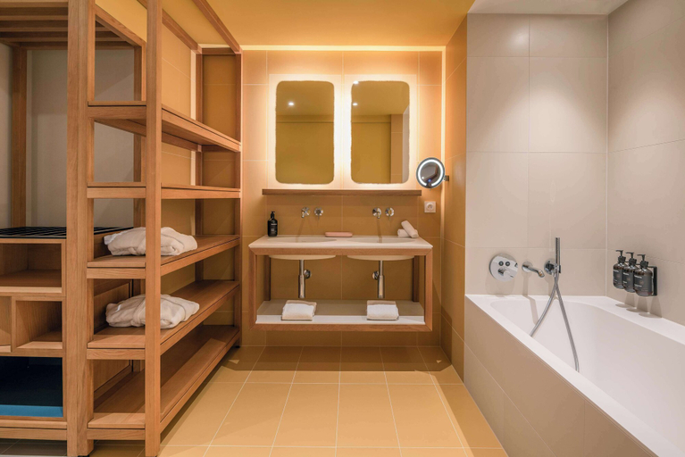 Bathroom 5, Canopy By Hilton Cannes, Alpes-Maritimes