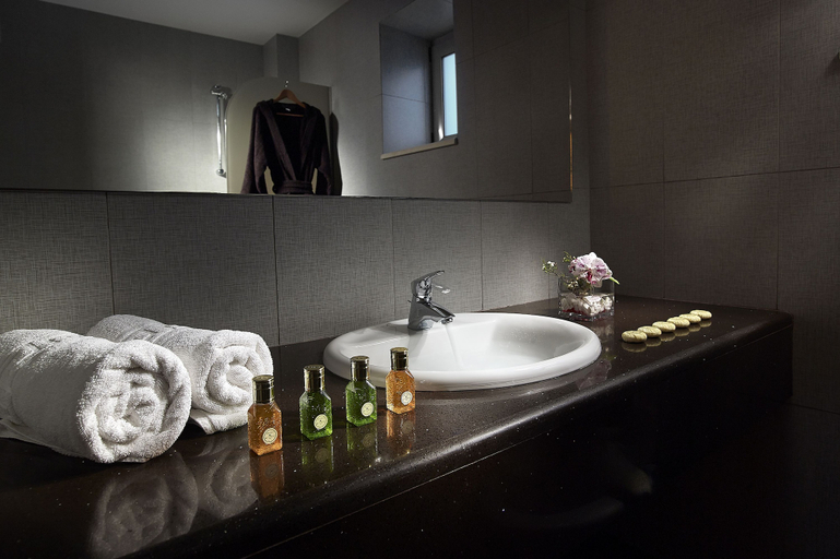 Bathroom 4, Anaxo Resort, Peloponnese