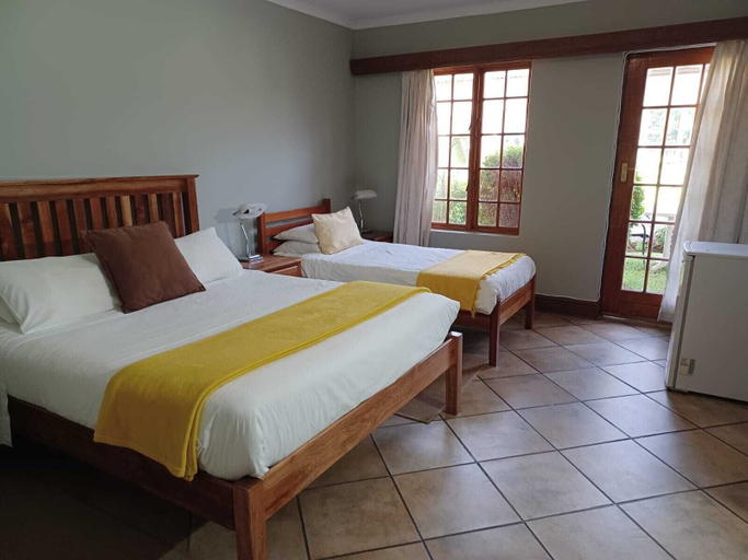 Bedroom 2, Drakensberg Mountain Retreat, Uthukela